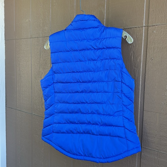 Gap Women's Blue Puffer Vest - Picture 4 of 5